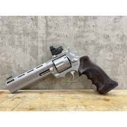 Pack d'occasion : Revolver Taurus Raging Bull - Cal. .44 Mag - Inox + Point Rouge Hawke Frontier + Matériel de rechargement