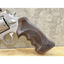 Pack d'occasion : Revolver Taurus Raging Bull - Cal. .44 Mag - Inox + Point Rouge Hawke Frontier + Matériel de rechargement