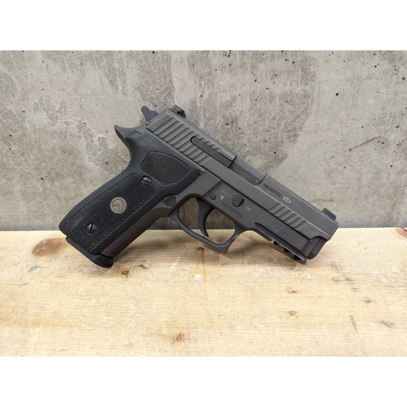 Pistolet SIG P229 Legion - 9x19 mm